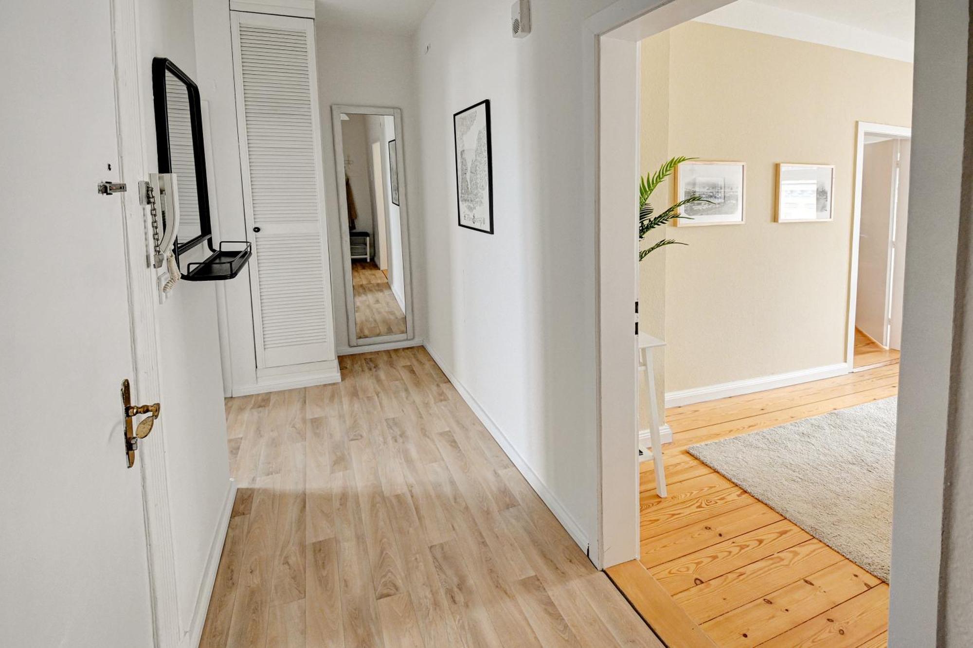 Mittendrin - Apartment Mit 2 Balkonen Sehr Zentral เฟลนส์บวร์ก ภายนอก รูปภาพ