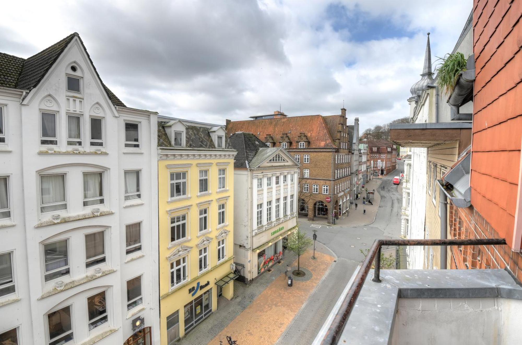 Mittendrin - Apartment Mit 2 Balkonen Sehr Zentral เฟลนส์บวร์ก ภายนอก รูปภาพ