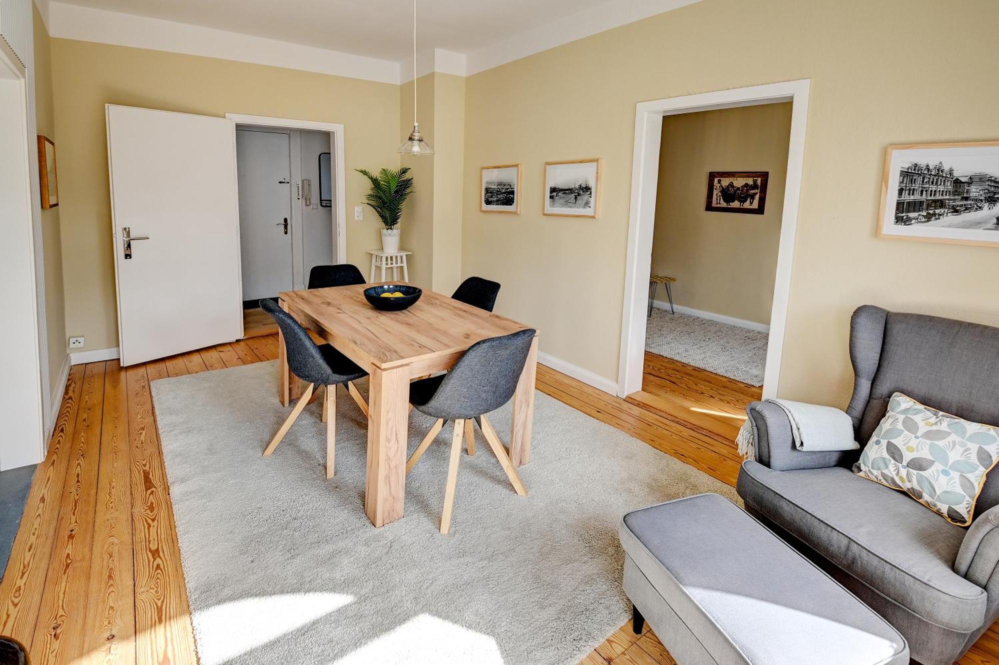 Mittendrin - Apartment Mit 2 Balkonen Sehr Zentral เฟลนส์บวร์ก ภายนอก รูปภาพ